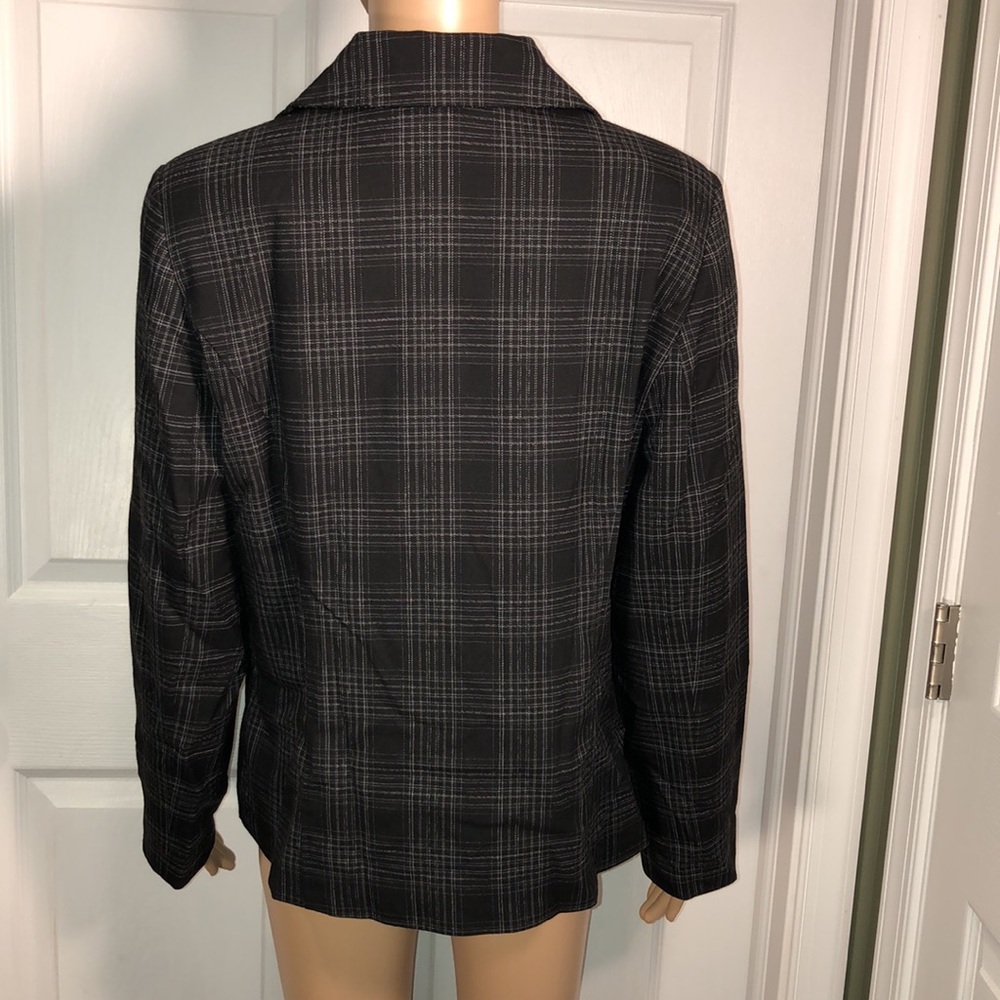Fashion Bug Black Plaid Blazer. 10 - Picture 5 of 7